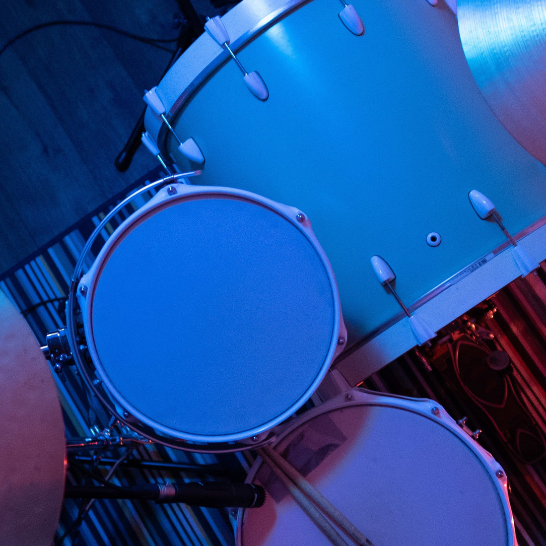 המדריך המלא לכיוון תופים בצורה מקצועית