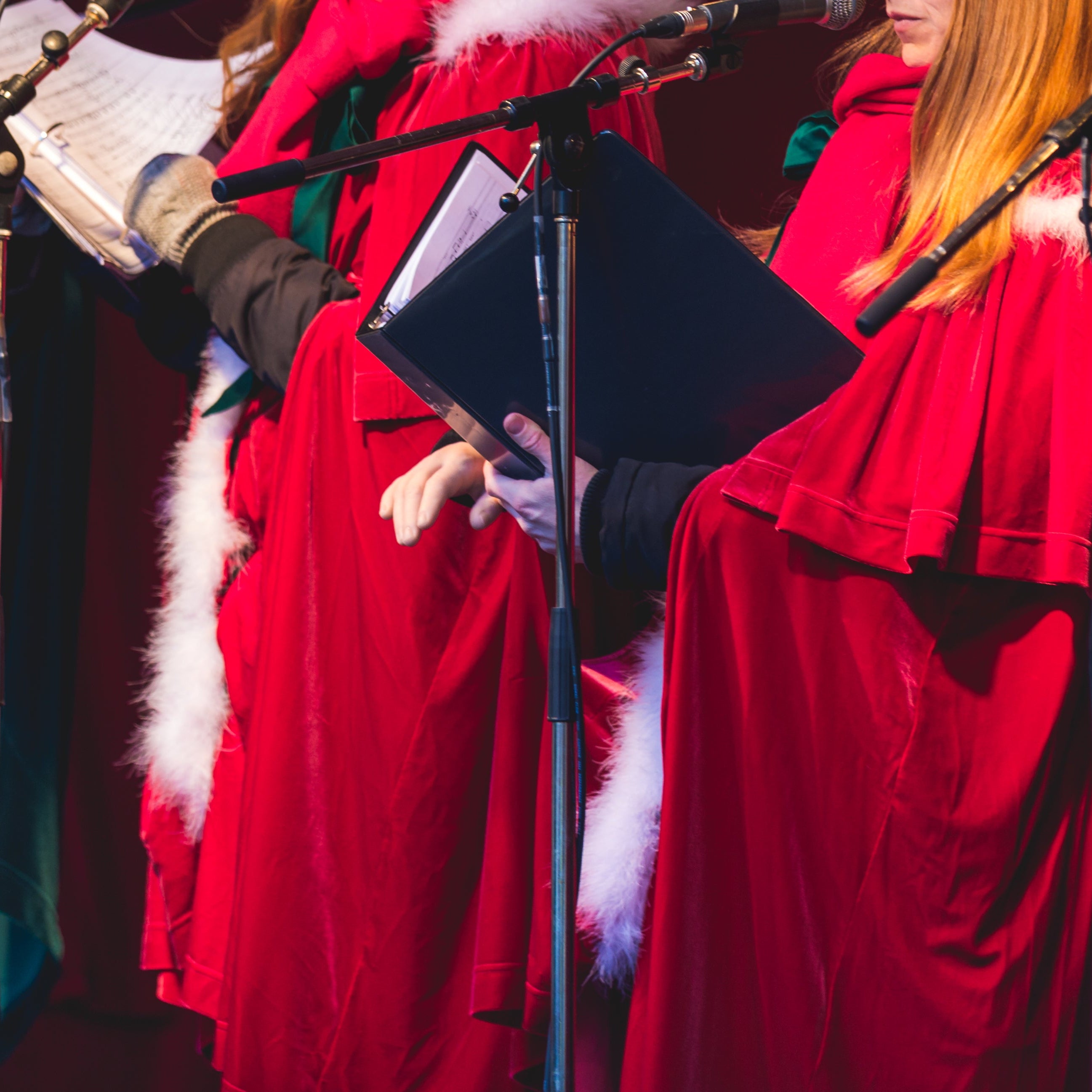 טכניקות שירה – קול חזה, קול ראש, נשימה נכונה ופיתוח קול